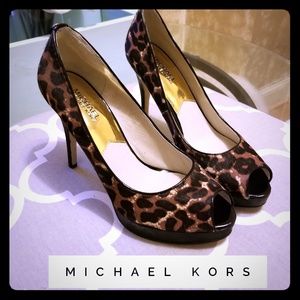 MICHAEL KORS CHEETAH YORK PLATFORM PEEPTOE HEELS
